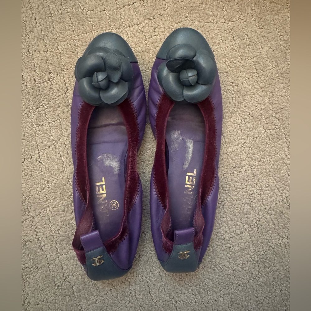 Chanel leather ballet flats